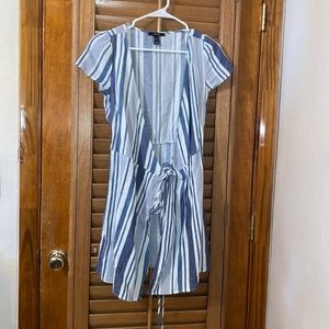 Blue and white tie dress// PERFECT FOR BRUNCH